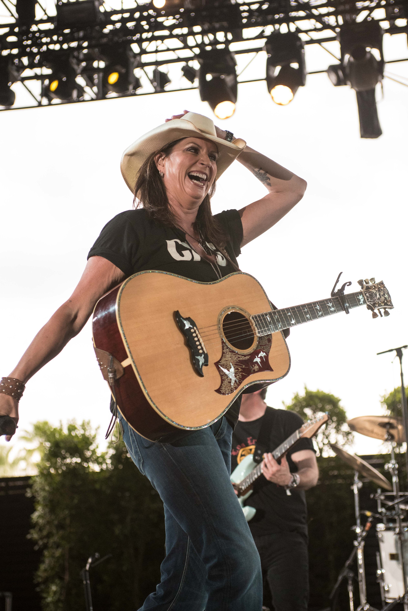 images/Stagecoach 2019/Terri Clark on the Palomino Stage DSC_4364